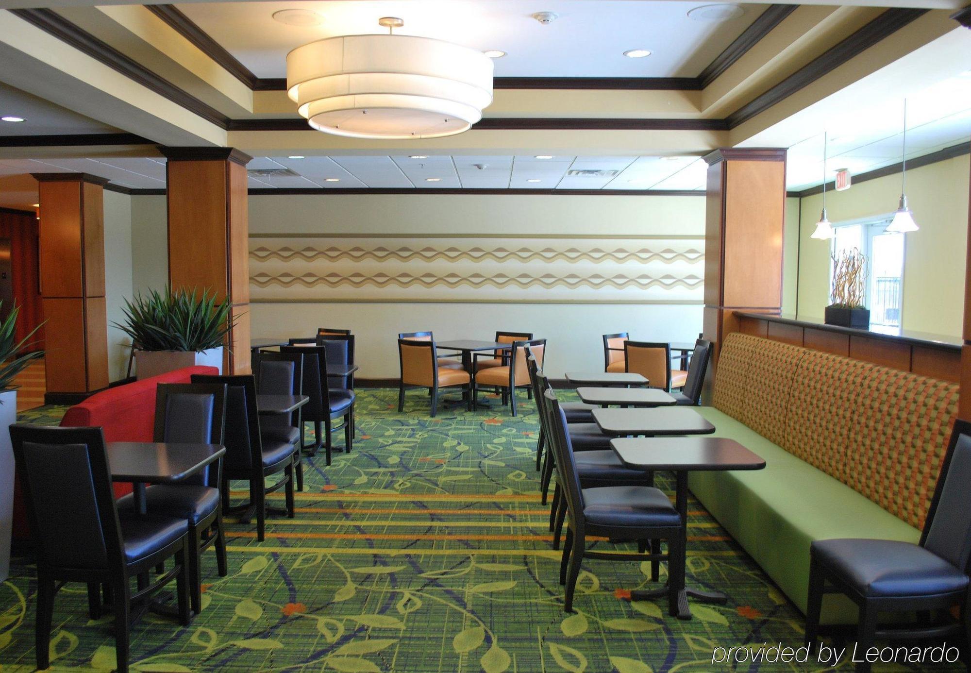 Fairfield Inn & Suites וות'רפורד מראה חיצוני תמונה