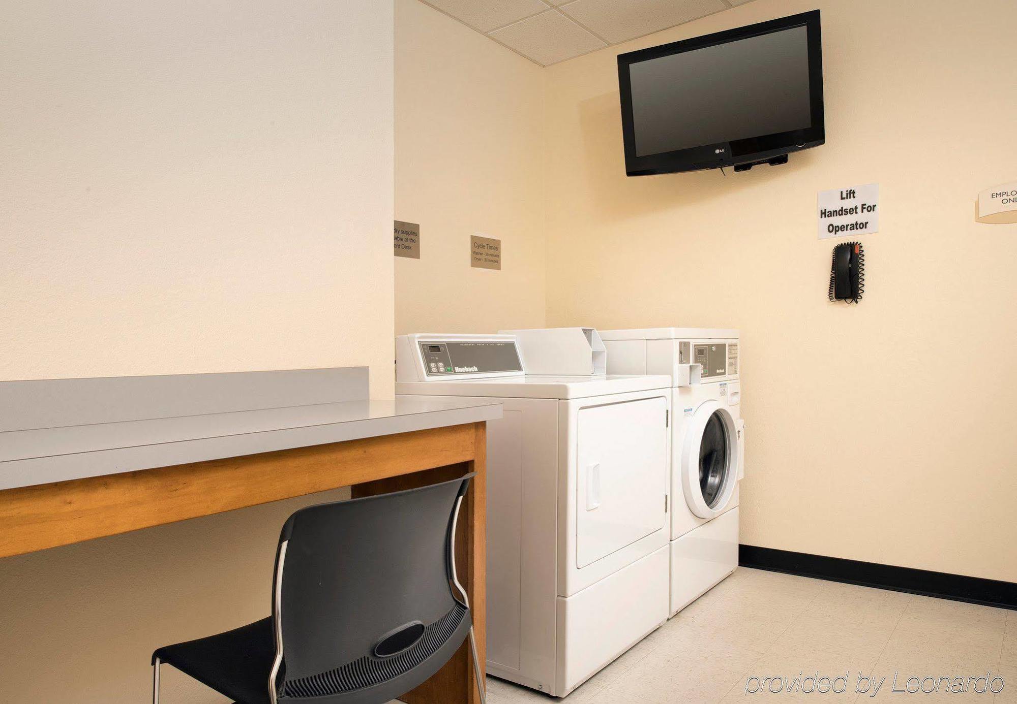 Fairfield Inn & Suites וות'רפורד מראה חיצוני תמונה