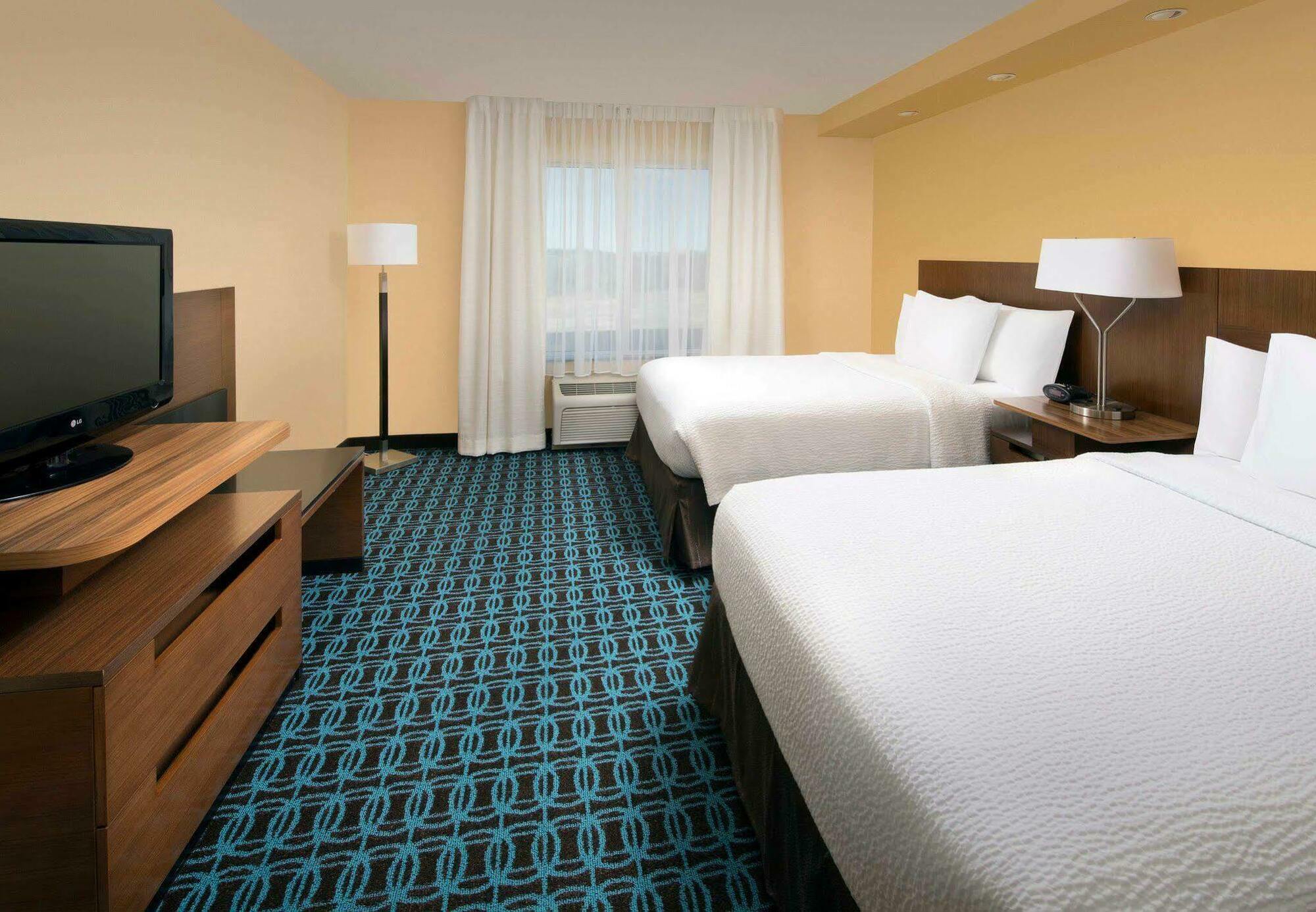 Fairfield Inn & Suites וות'רפורד מראה חיצוני תמונה
